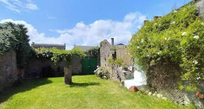 Casa das Peritas. Tradicional house with spacious spaces filled with comfort.