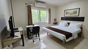 Deluxe Double Room | Free WiFi
