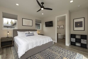 4 makuuhuonetta, silitysrauta/-lauta, Wi-Fi, vuodevaatteet