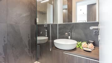 Family Apartment, Multiple Bedrooms (ICON H Lugano 602 Suite Executive) | Bathroom