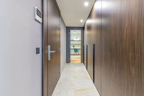 Family Apartment, Multiple Bedrooms (ICON H Lugano 602 Suite Executive) | Interior - ICON H Lugano – Luxury Suites & Apartments (Lugano)