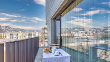 Apartamento familiar, varias habitaciones (ICON H Lugano 506 Suite Business) | Balcón