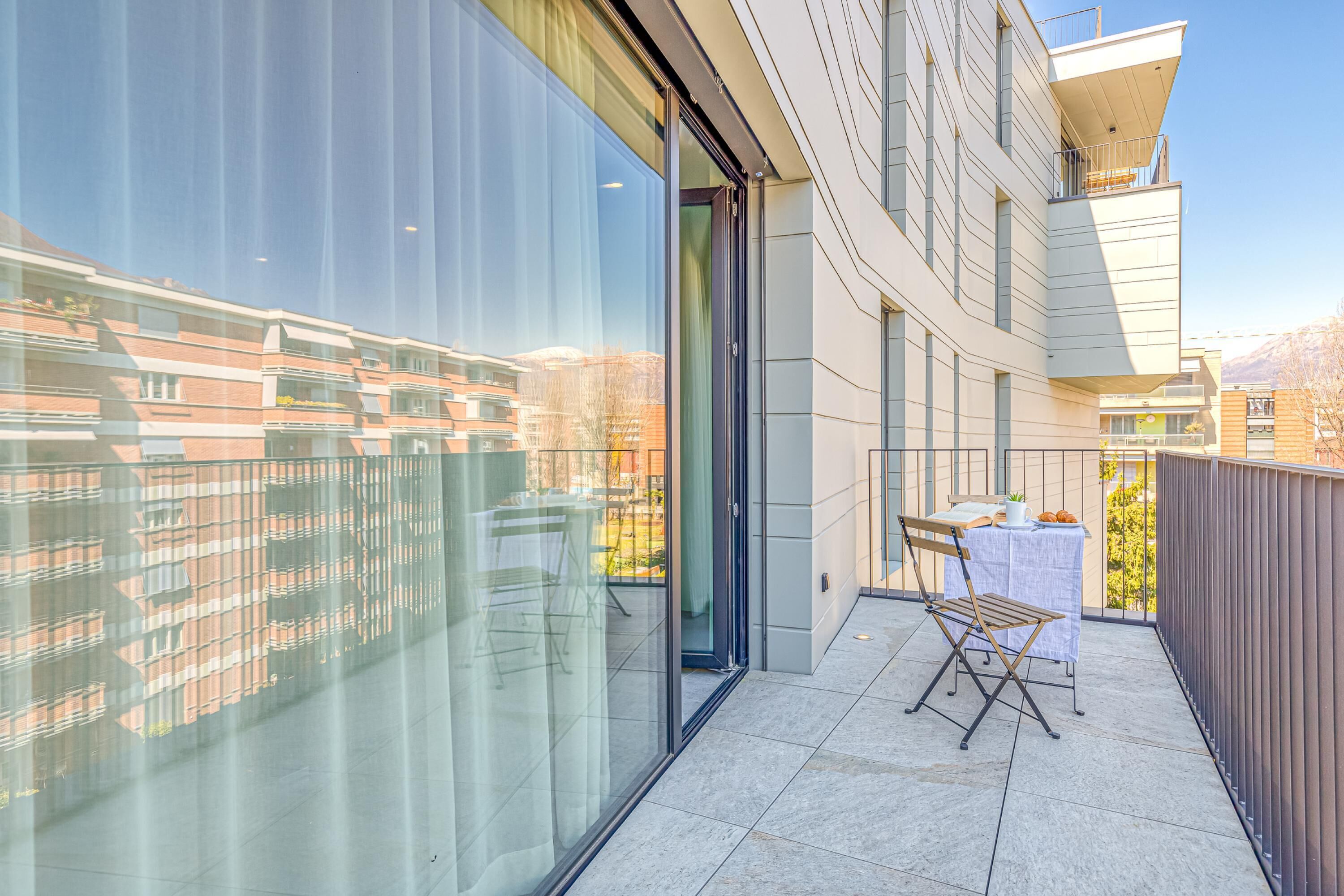 Familienapartment, Mehrere Schlafzimmer, 2 Bäder (ICON H Lugano 402 Suite Business) | Terrasse/Patio