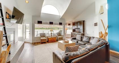 Beautiful Condo w/ Balcony on Lake Chelan!