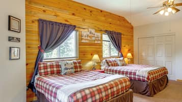 3 bedrooms, travel cot, WiFi, bed sheets