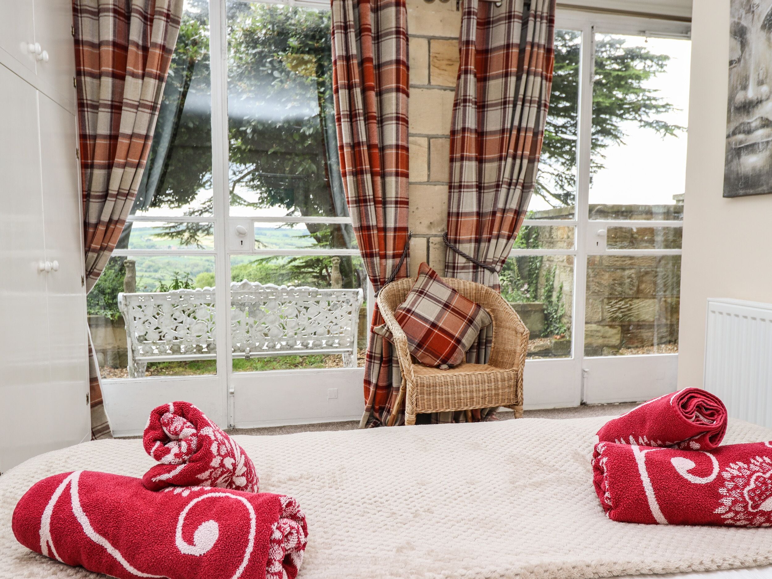 Cottage | 2 bedrooms, individually decorated, individually furnished, free WiFi