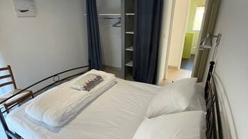 4 chambres, fer et planche Ă  repasser, Wi-Fi gratuit, draps fournis