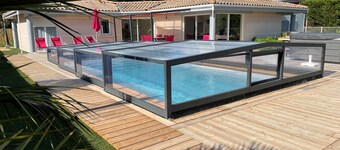 Near Soulac/mer architect-designed villa with pool and jacuzzi close to the ocean