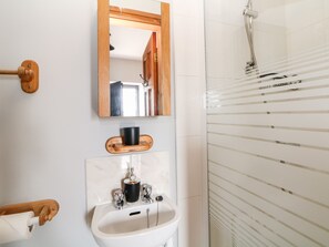 Cottage | Bathroom | Shower - The Tom Wragg Suite (Bakewell)