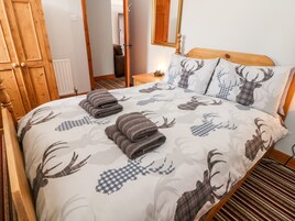 2 habitaciones, decoración personalizada y muebles diferentes