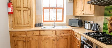 Cottage | Bahagian dalam