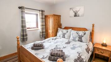 Cottage | 2 bedrooms, individually decorated, individually furnished, free WiFi