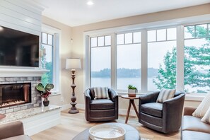 تلفزيون ذكي، مدفأة، ستيريو