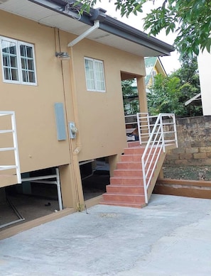 Exterior - Robinson Villa. Santa Fe (Port of Spain)