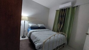 2 dormitorios, tabla de planchar con plancha, wifi gratis y ropa de cama