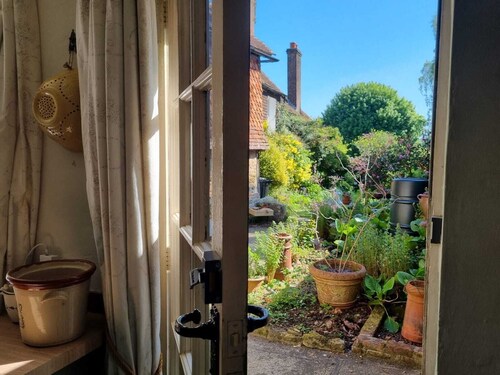 Monk House - Historic Foundation Invites guests