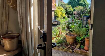 Monk House - Historic Foundation Invites guests