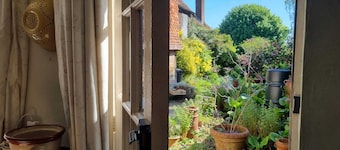 Monk House - Historic Foundation Invites guests