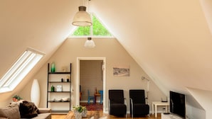 Room - Family Villa Near the Ijsselmeer and Forrest (Rijs)