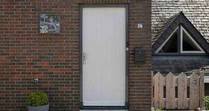 Family Villa Near the Ijsselmeer and Forrest