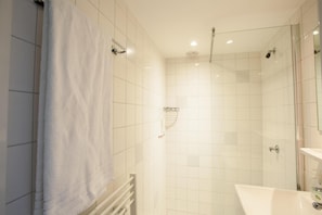 5 bedrooms - Family Villa Near the Ijsselmeer and Forrest (Rijs)