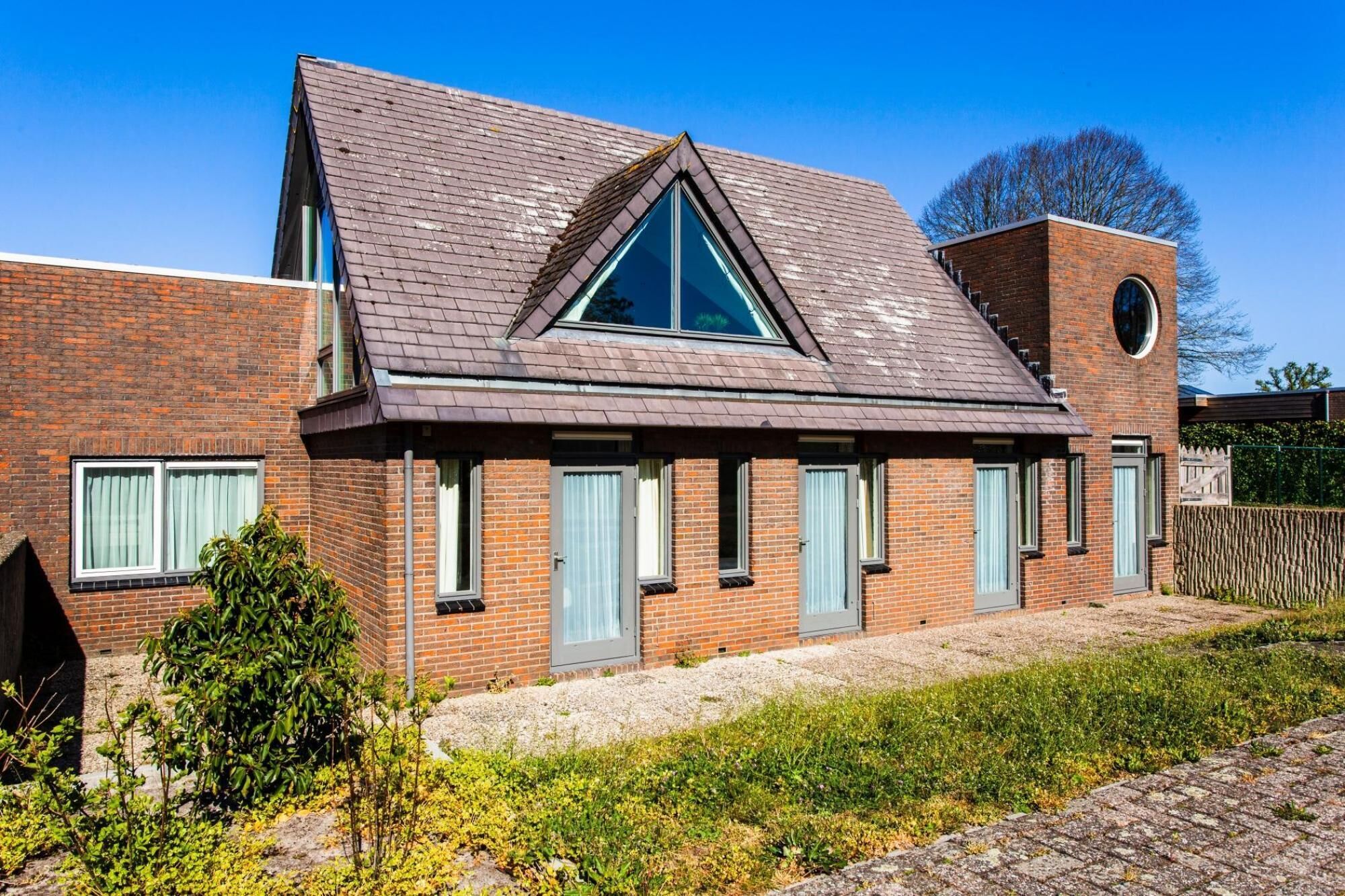 5 間臥室、熨斗/熨衣板