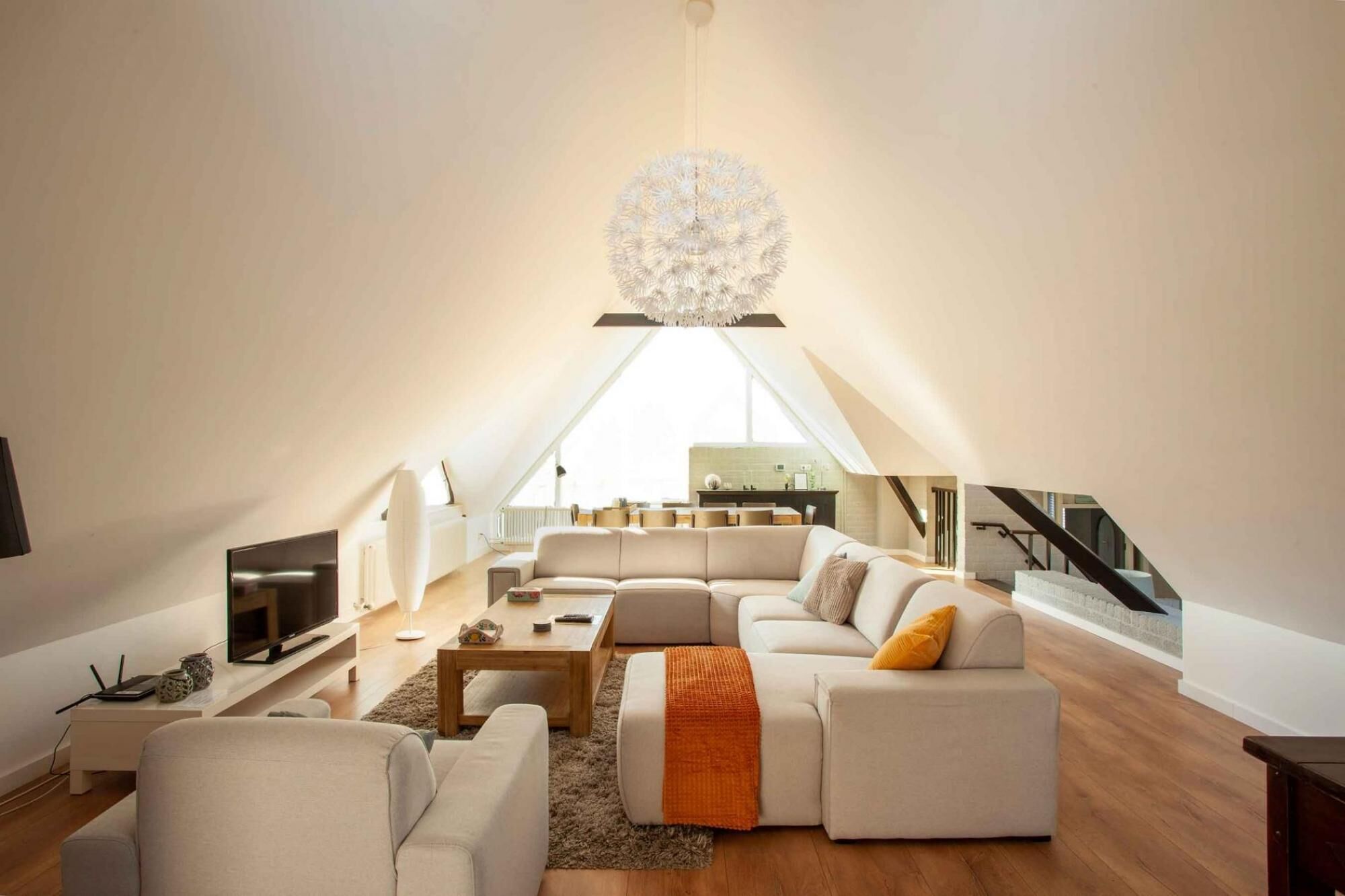 5 間臥室、熨斗/熨衣板