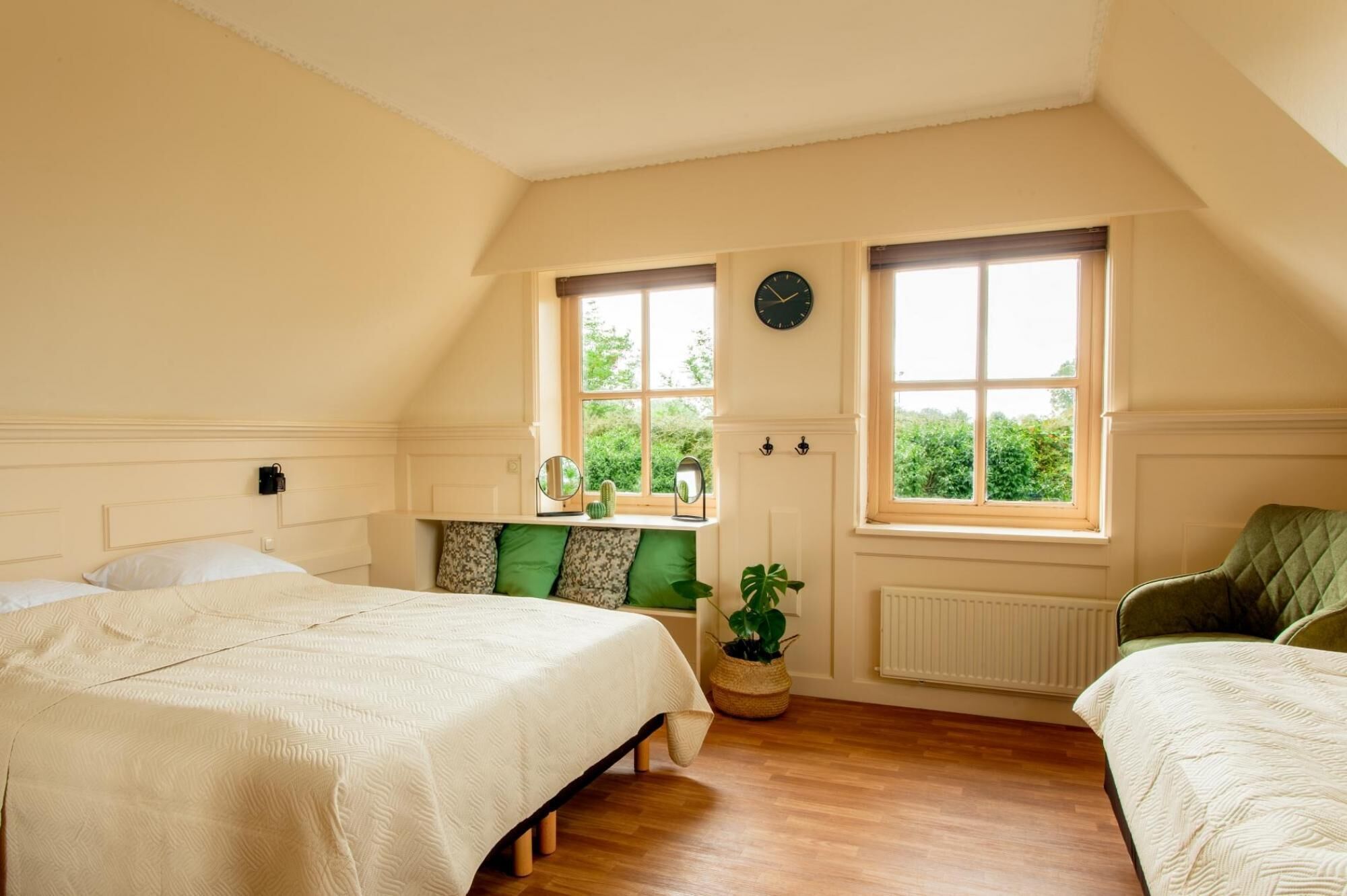 5 bedrooms