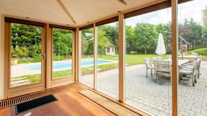 Room - Beautiful American Style Villa With Heated Pool and Jacuzzi (Heerhugowaard)