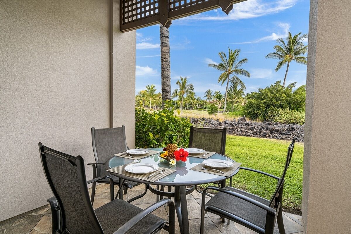 Villa, 2 Bedrooms | Outdoor dining