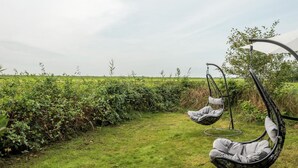 Room - Large Fully Renovated Farmhouse With Indoor Swim spa and Sauna (Follega)