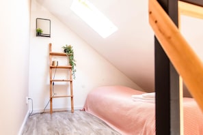 Iron/ironing board