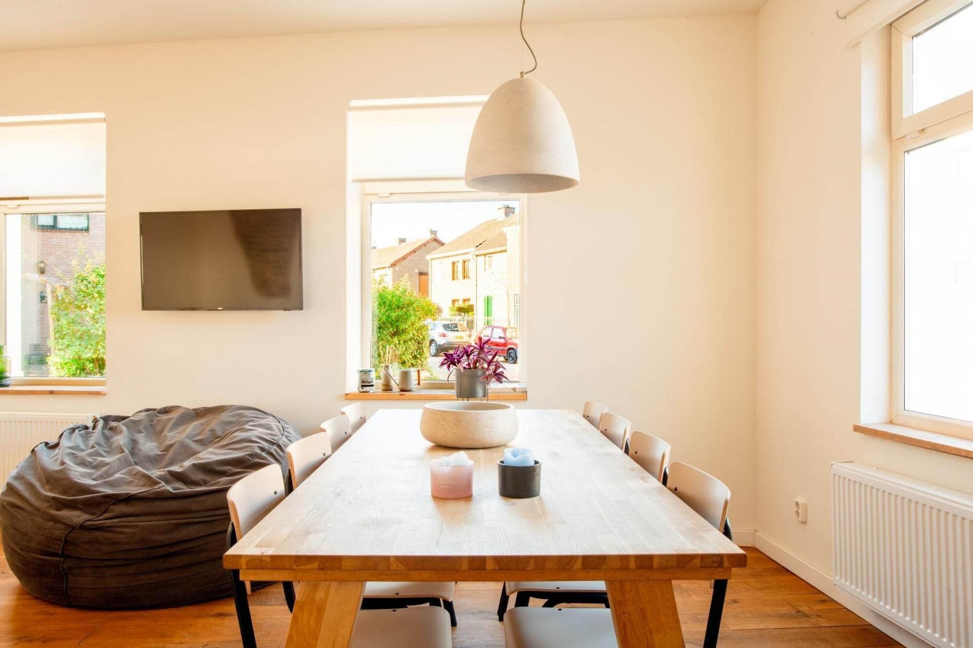 House | Iron/ironing board
