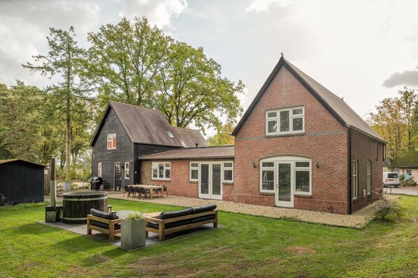 5 bedrooms, Internet