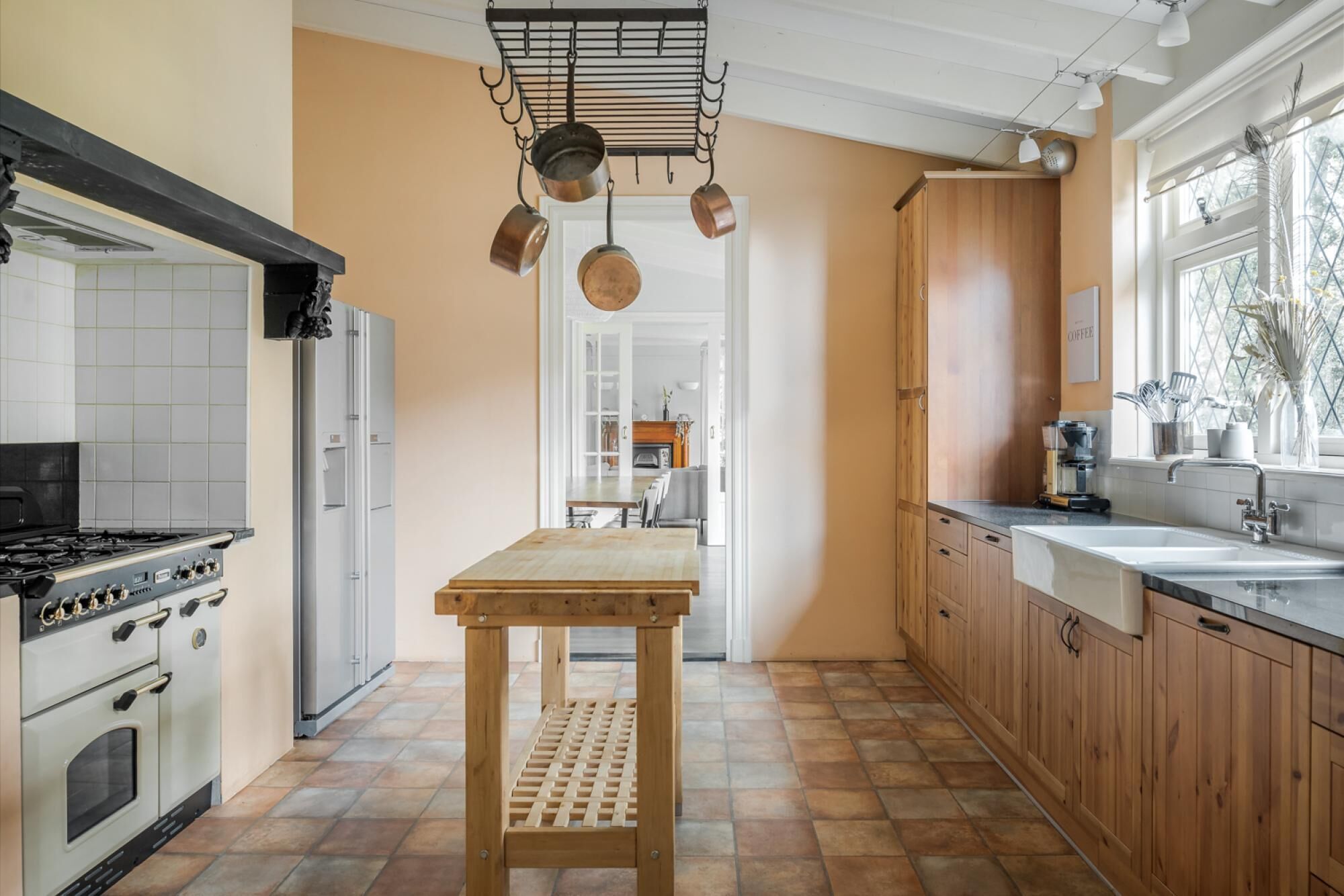 5 kamar tidur dan internet