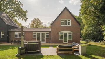 5 bedrooms, Internet