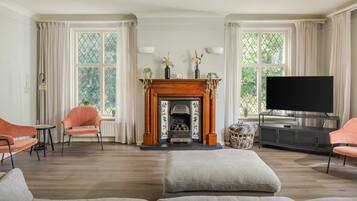 5 bedrooms