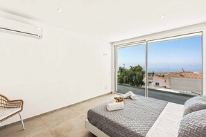 4 bedrooms, WiFi, bed sheets - Villa Felix Dos - Four Bedroom Villa, Sleeps 8 (Nerja)