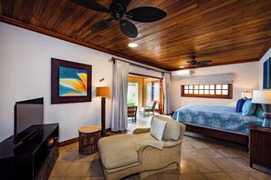 4 bedrooms, desk, iron/ironing board, travel crib