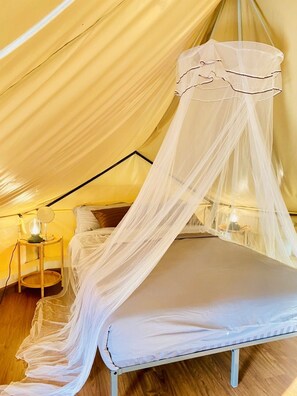 Supreme Tent | Wi-fi percuma, cadar katil 