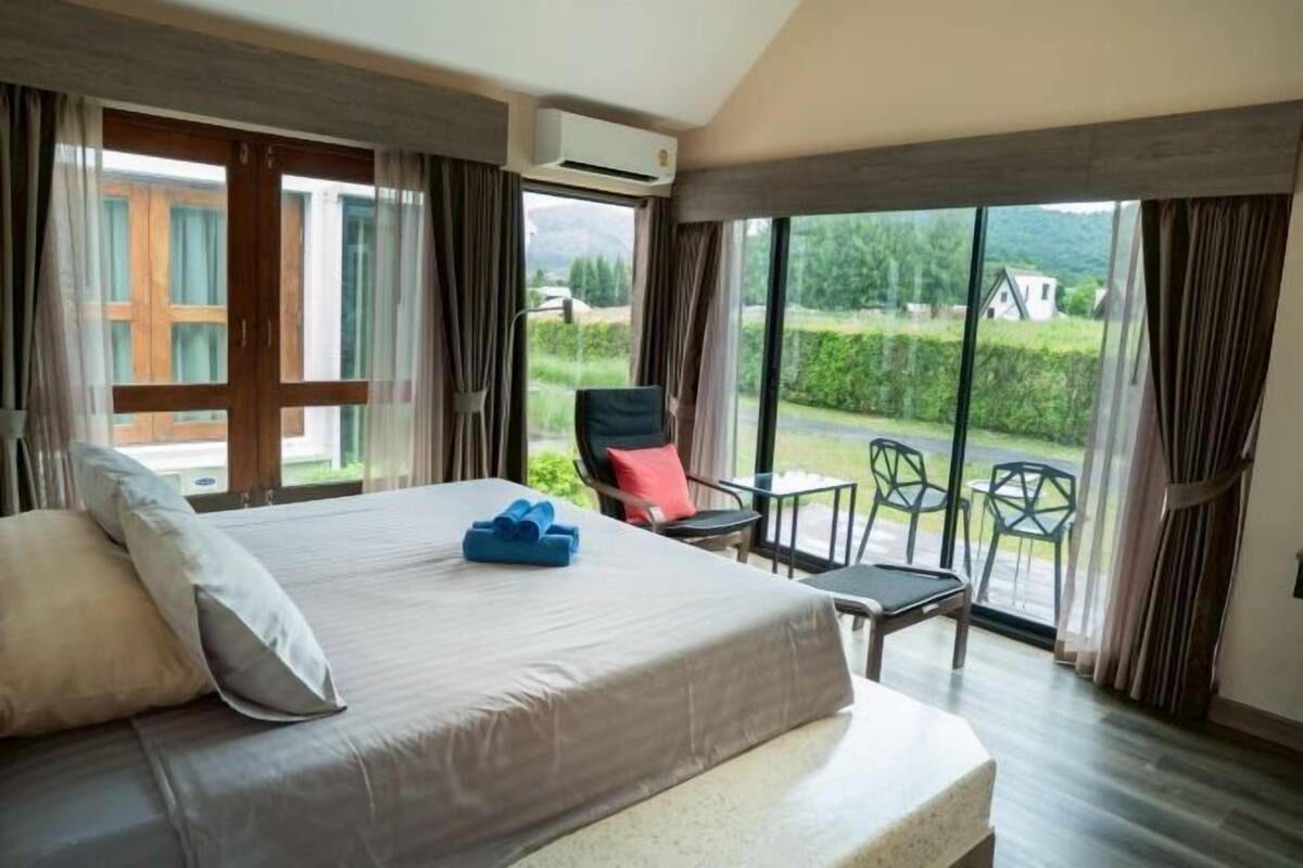 1 quarto, Wi-Fi de cortesia, roupa de cama
