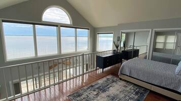 Cabin, Multiple Beds | 4 bedrooms, free WiFi, bed sheets