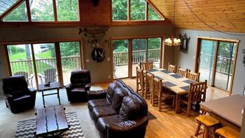 Cabin, Multiple Beds, Kitchen | Living area