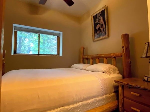 8 bedrooms, individually decorated, individually furnished, bed sheets