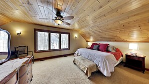 Cabin, Multiple Beds, Kitchen | 5 bedrooms, free WiFi, bed sheets - Ravensong Lodge (New Auburn)