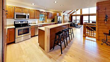 Kabin, Beberapa Tempat Tidur, dapur | Interior