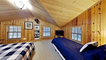 Cabin, Multiple Beds, Kitchen | 4 bedrooms, free WiFi, bed sheets