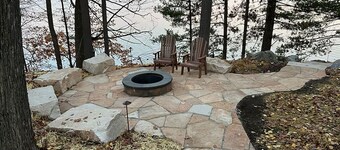 Round House on Round Lake