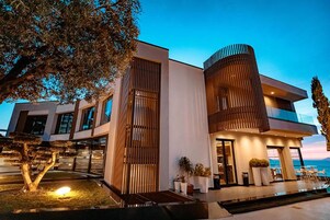 Fachada de la propiedad