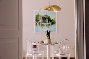 Dining - Piazzetta Margutta - A6 (Rome)